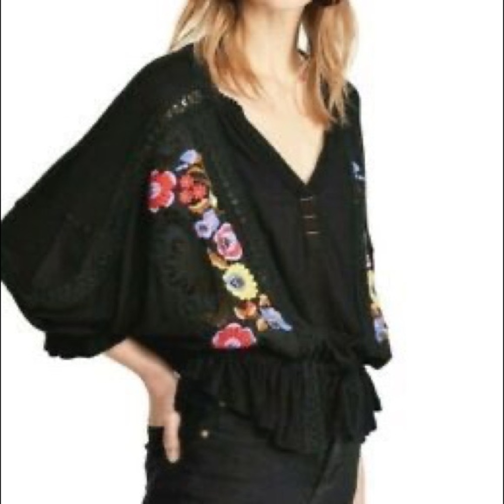Free People - BOHO Embroidered Peasant Top
